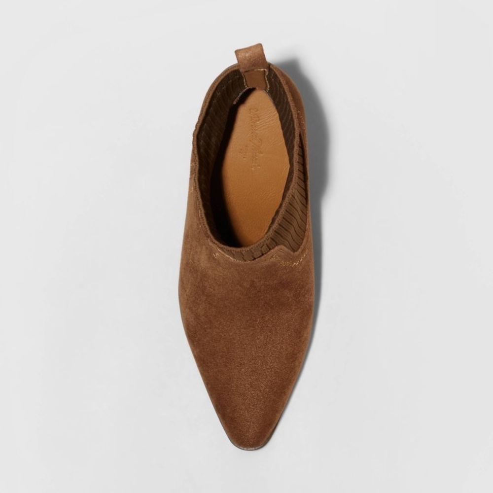 Universal Thread brown Kinley ankle boots. - Picture 2 of 5
